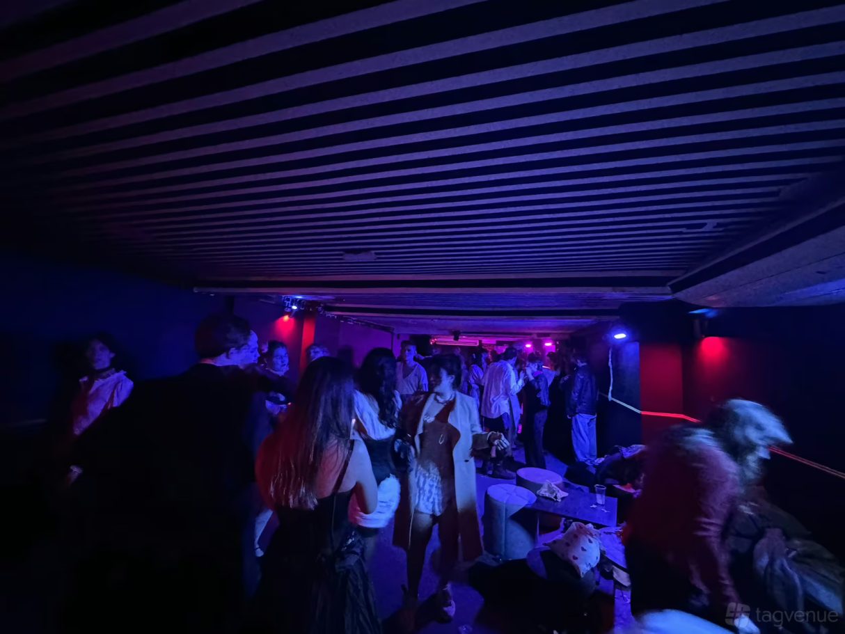 Club No. 8